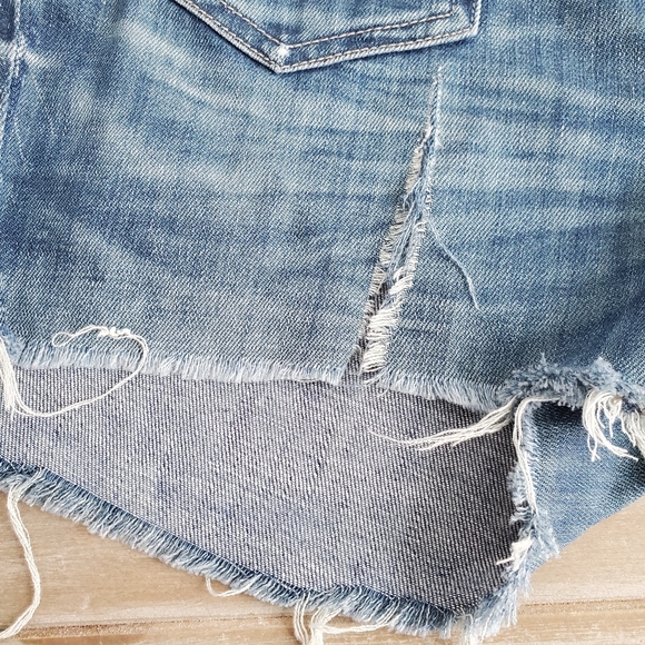 Citizens of Humanity Distressed Cutout shorts Size 28 - Picture 5 of 14